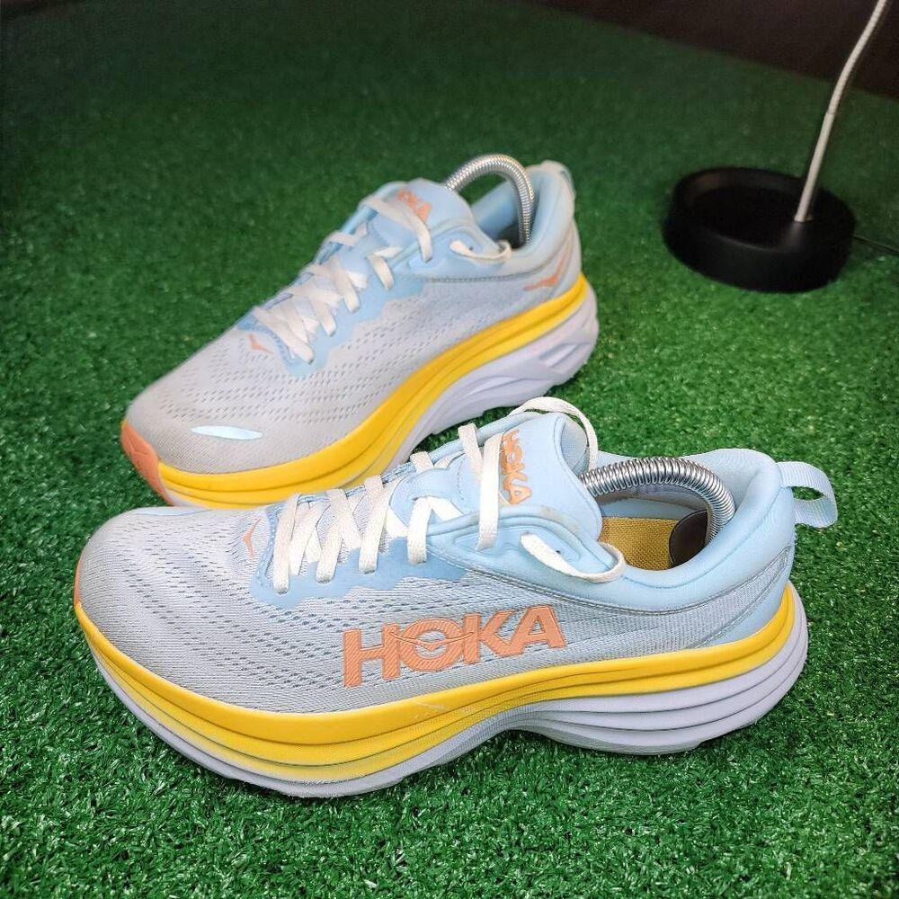 HOKA ONE ONE BONDI 8 - WOMEN'S RUNNING SHOES - SIZE 9B